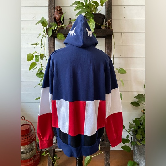 Marvel: Captain America Avenger Zip Up Hoodie Sweatshirt - Picture 14 of 17